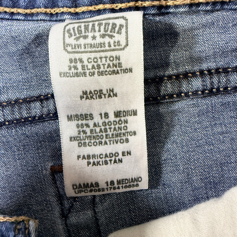 Signature by Levi Strauss Jeans Women 18 Medium Blue Bootcut Mid Rise Stretch - Picture 3 of 12